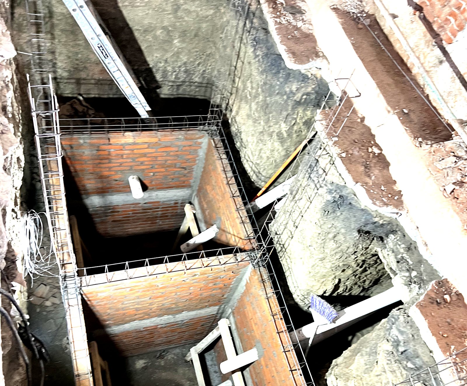 Construccion de planta de tratamiento de aguas residuales